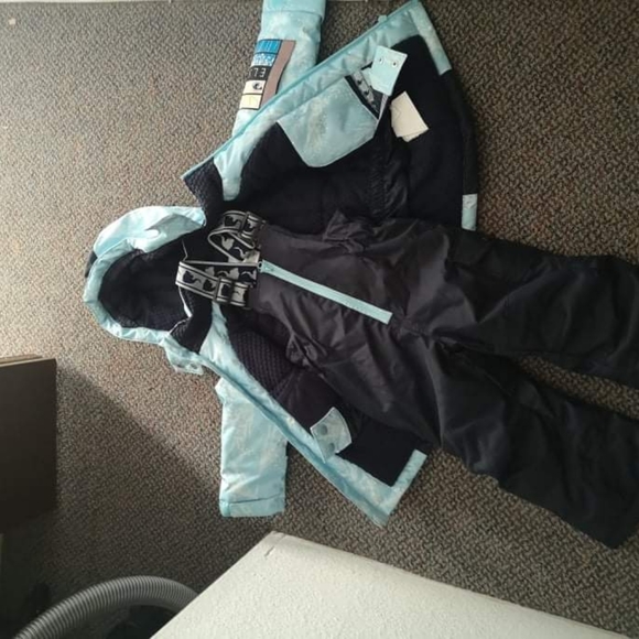 Toddler snow suit - Picture 2 of 2
